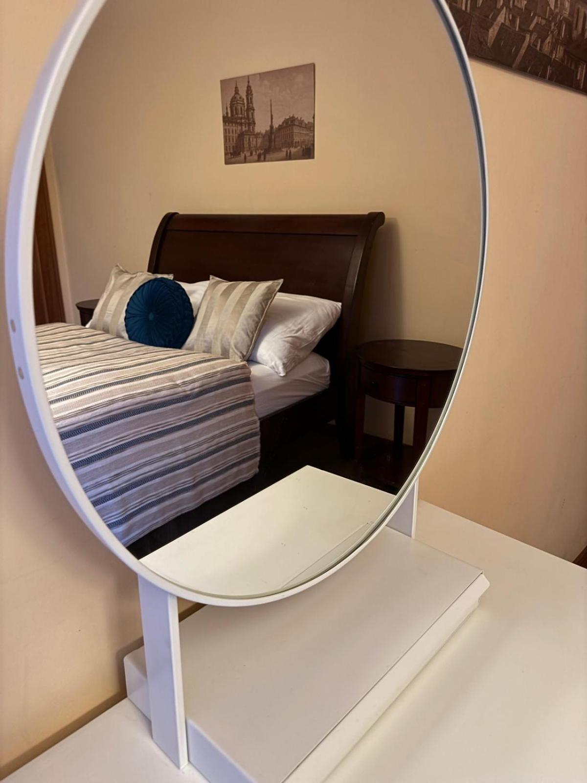 - Wellness, Pool, Jacuzzi, Sauna, Garden, Terraces Praga