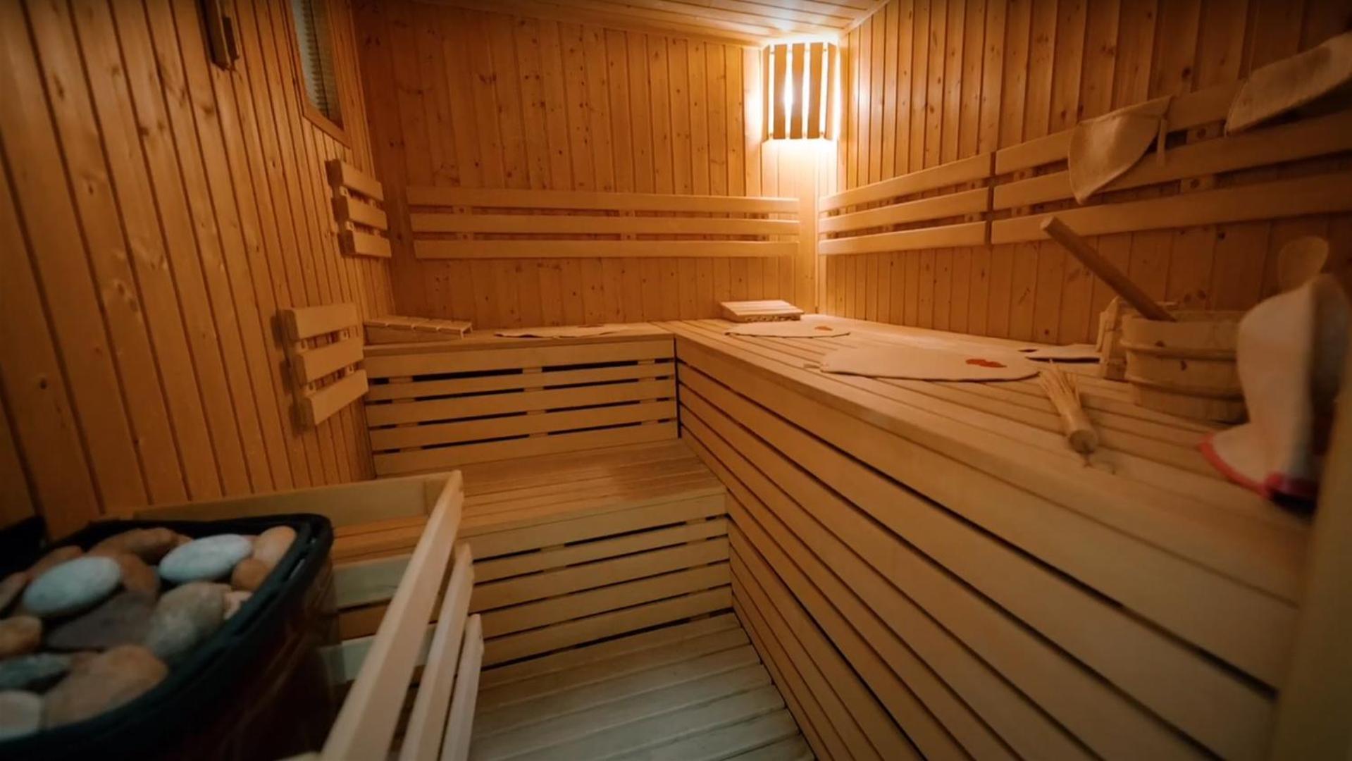- Wellness, Pool, Jacuzzi, Sauna, Garden, Terraces *